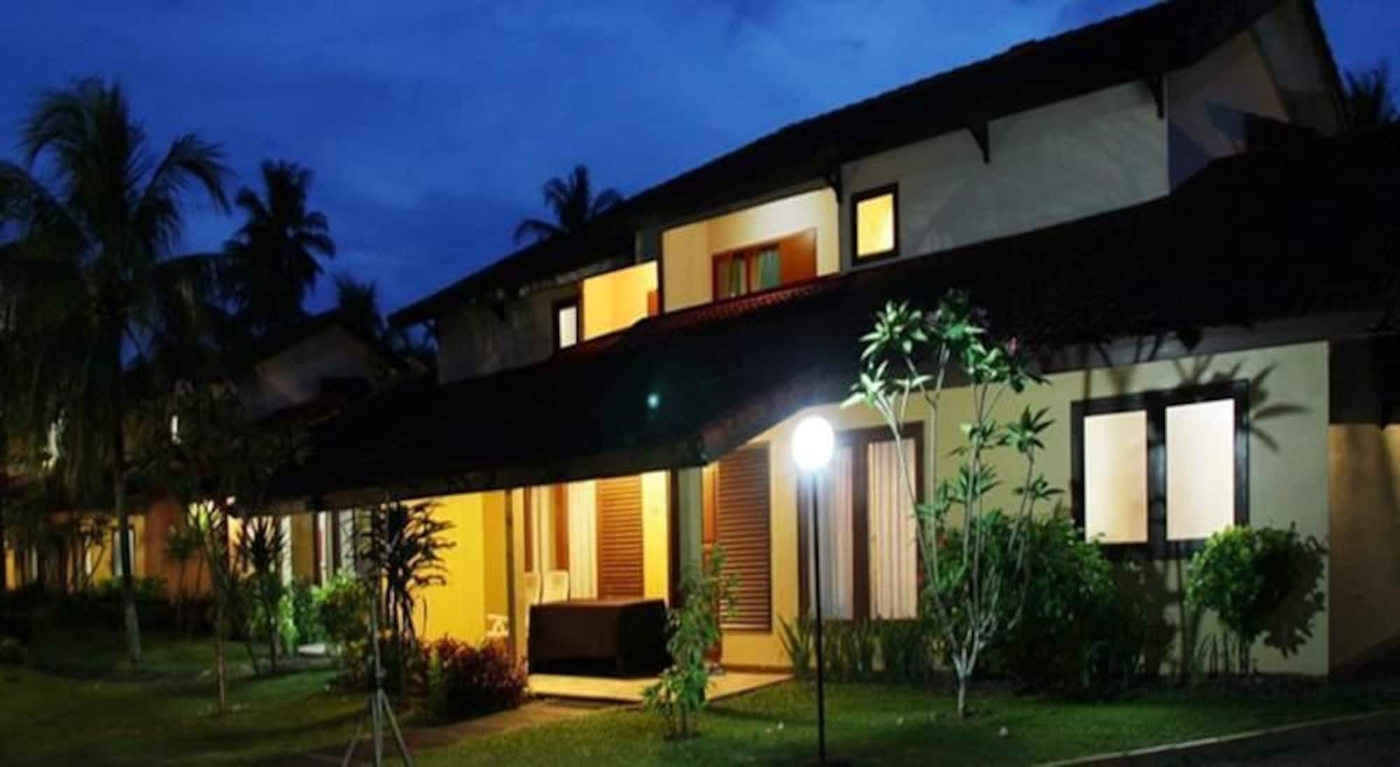 The Jayakarta Villas Anyer Exterior photo